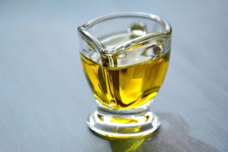 You are currently viewing 13 carrier oils for essential oils