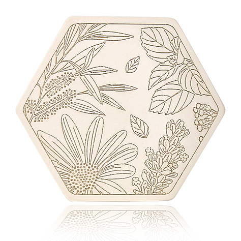 Aromatic pebble “flowered tomette”