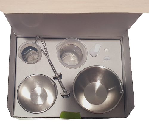 Kit for home cosmetics