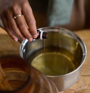 Read more about the article IS IT SAFE TO USE ESSENTIAL OILS IN COOKING?